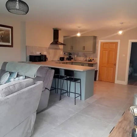 Apartment Hill Street Apartment,cloghan